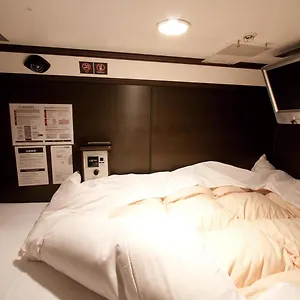 ** Capsule hotel Hearts Capsule & Nakasu -male Only- Japan