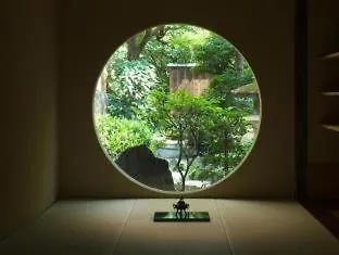 Hotel Yadoya Nishijinso Kyōto 3*,