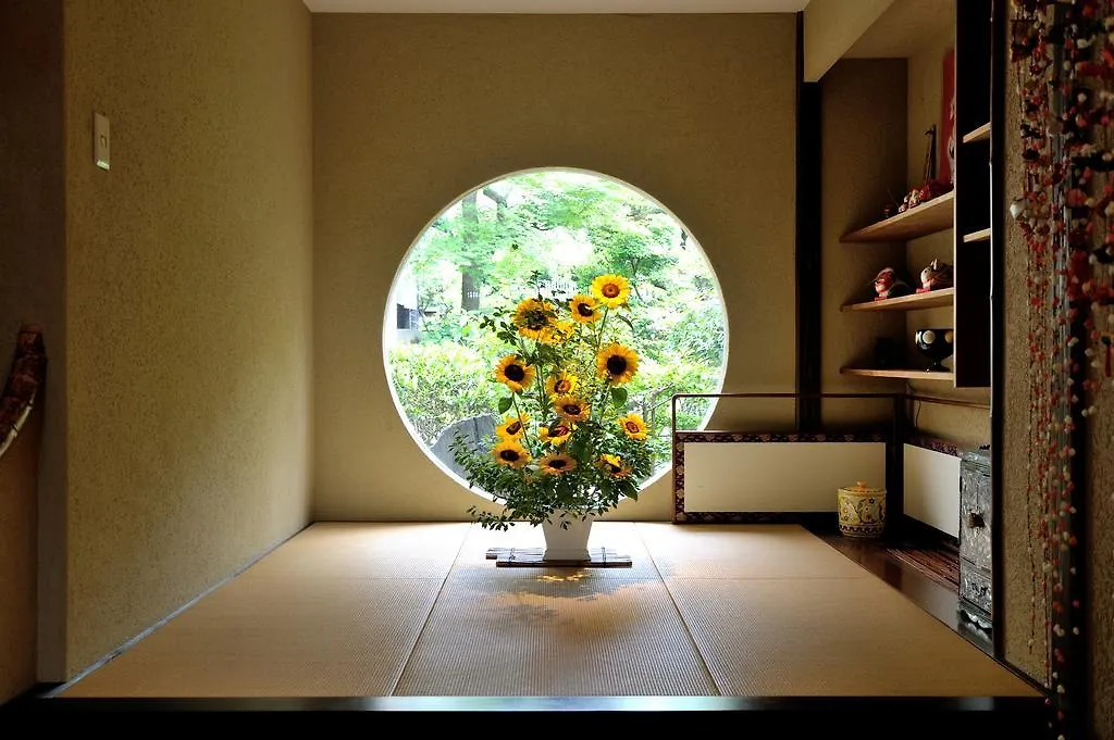 Hotel Yadoya Nishijinso Kyōto 3*,  Japan