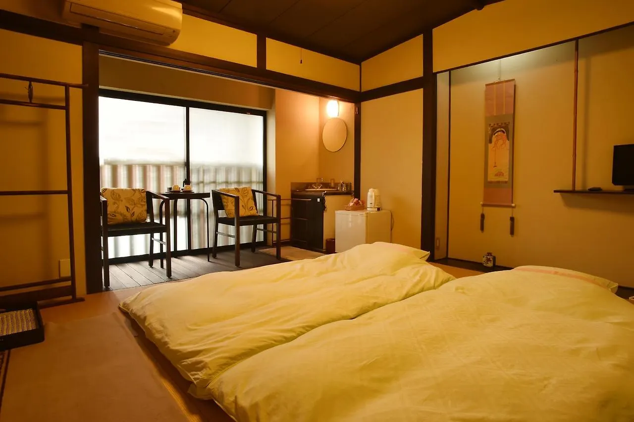 Hotel Yadoya Nishijinso Kyōto 3*,